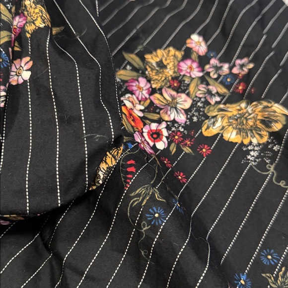 XOXO Floral Boho WRAP Top large - Picture 2 of 4